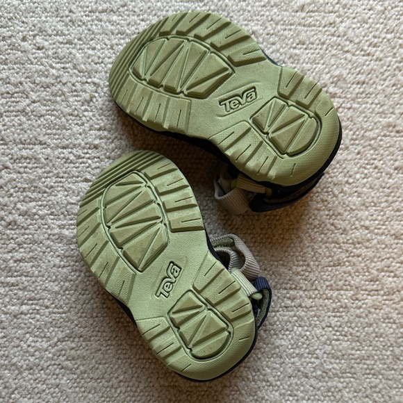 Teva Kids Hurricane XLT 2 Sandals - Picture 7 of 11